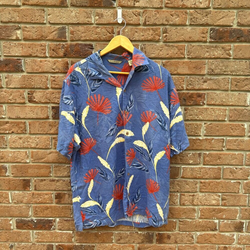 Beautiful Vintage Tommy Bahama Floral Silk Beach Shirt‎ XL